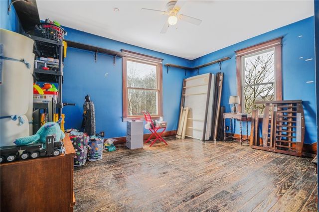 560 Lake Lynn Rd, Springhill Twp, PA 15451