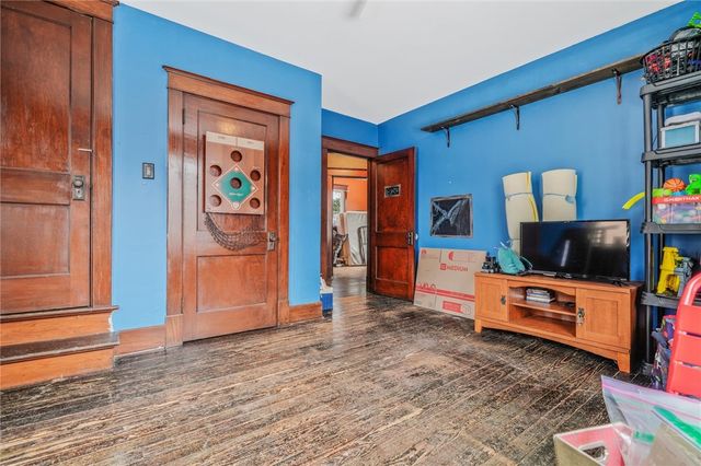 560 Lake Lynn Rd, Springhill Twp, PA 15451