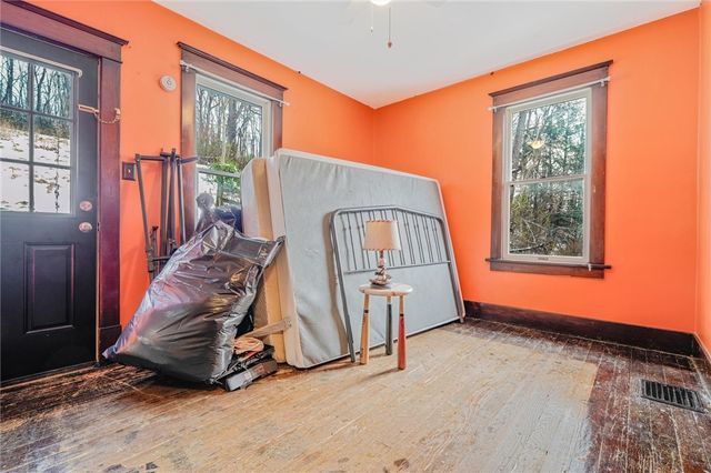 560 Lake Lynn Rd, Springhill Twp, PA 15451