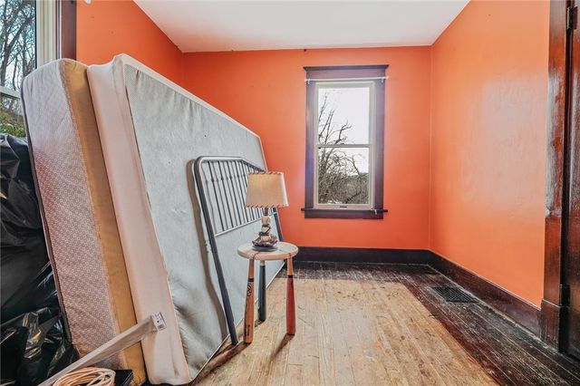 560 Lake Lynn Rd, Springhill Twp, PA 15451