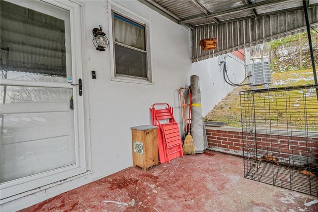 560 Lake Lynn Rd, Springhill Twp, PA 15451