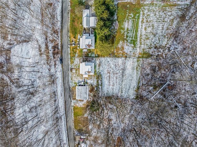 560 Lake Lynn Rd, Springhill Twp, PA 15451