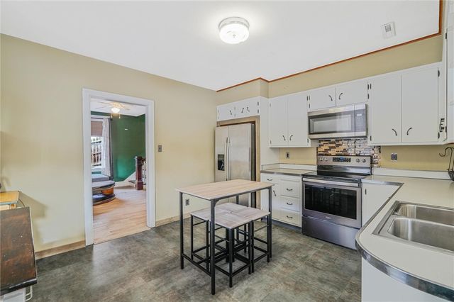 560 Lake Lynn Rd, Springhill Twp, PA 15451