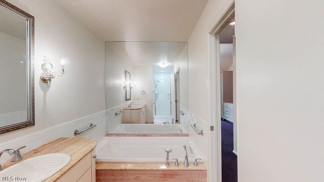 25878 Fairmount Boulevard, Beachwood, OH 44122
