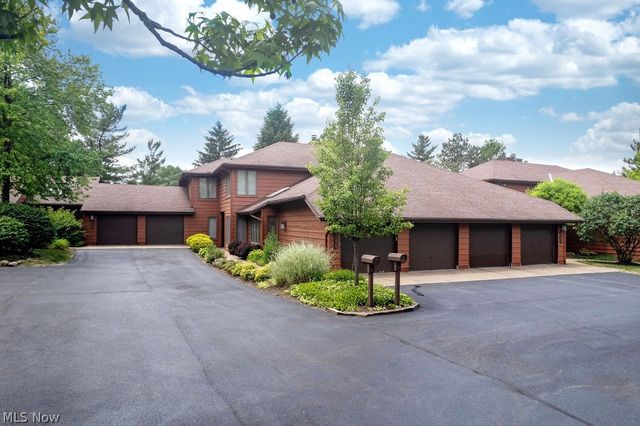 25878 Fairmount Boulevard, Beachwood, OH 44122