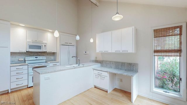 25878 Fairmount Boulevard, Beachwood, OH 44122