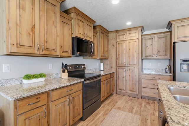 2374 N 2825 W, Plain City, UT 84404