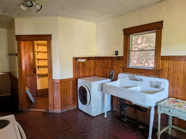 207 Elliot Street, Brattleboro, VT 05301