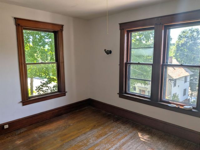 207 Elliot Street, Brattleboro, VT 05301