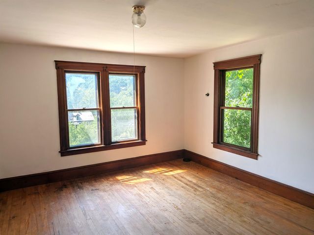207 Elliot Street, Brattleboro, VT 05301
