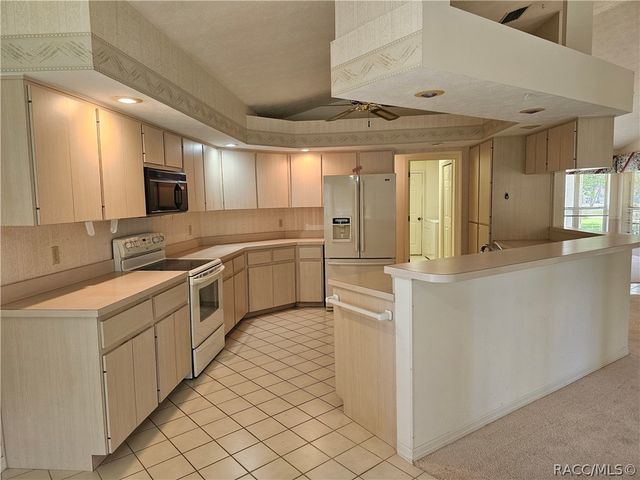 11718 W Riverhaven Drive, Homosassa, FL 34448