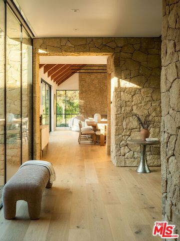 915 Camino Medio, Santa Barbara, CA 93110