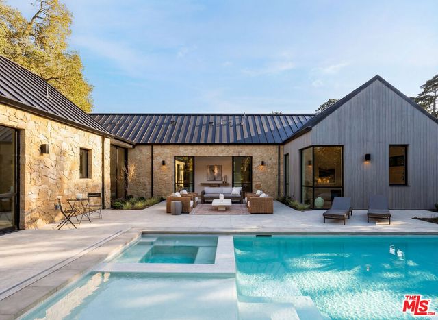 915 Camino Medio, Santa Barbara, CA 93110