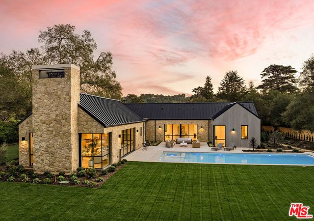 915 Camino Medio, Santa Barbara, CA 93110