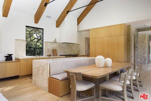 915 Camino Medio, Santa Barbara, CA 93110