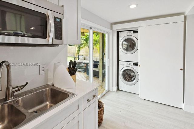 1230 NW 7th Avenue, Fort Lauderdale, FL 33311