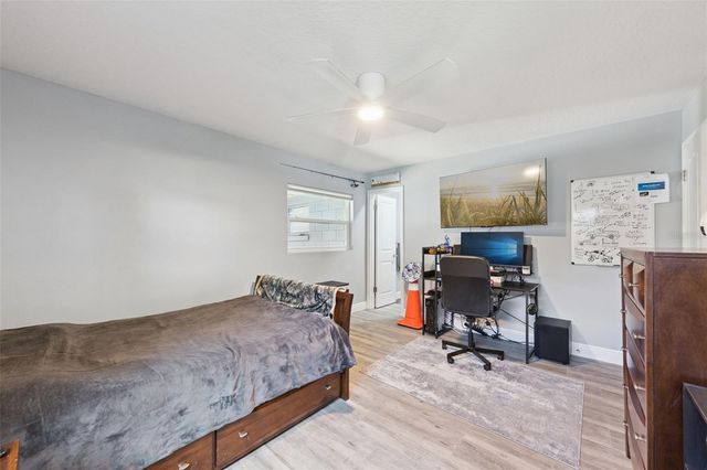 27821 LOIS DRIVE, Tavares, FL 32778