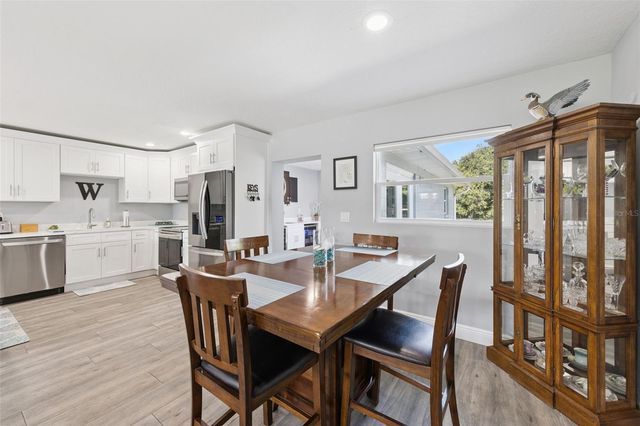 27821 LOIS DRIVE, Tavares, FL 32778