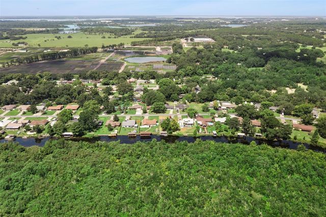 27821 LOIS DRIVE, Tavares, FL 32778