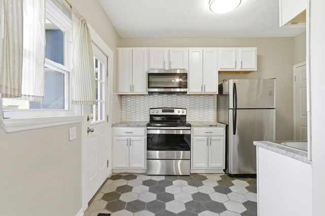 875 Oakwood Avenue, Columbus, OH 43206