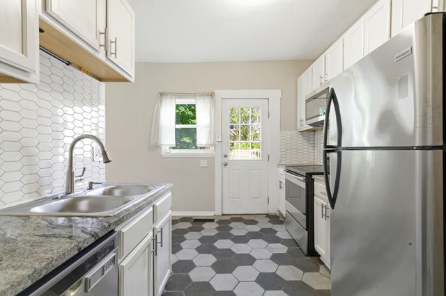 875 Oakwood Avenue, Columbus, OH 43206