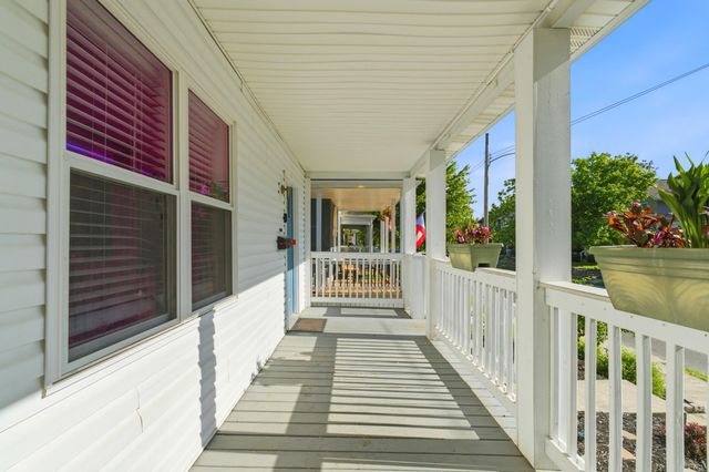 875 Oakwood Avenue, Columbus, OH 43206