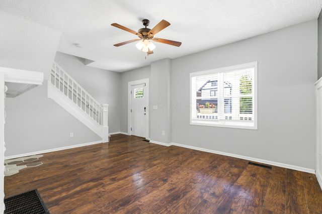 875 Oakwood Avenue, Columbus, OH 43206