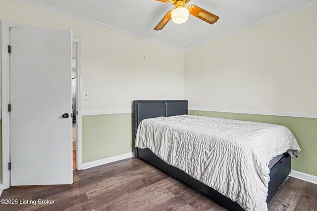 216 Shakeland Dr, Taylorsville, KY 40299