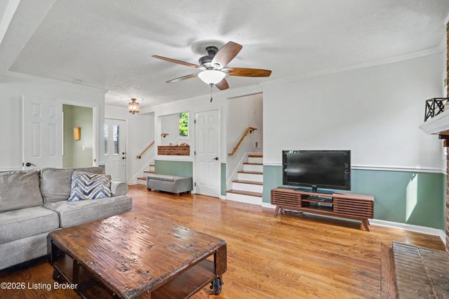 216 Shakeland Dr, Taylorsville, KY 40299