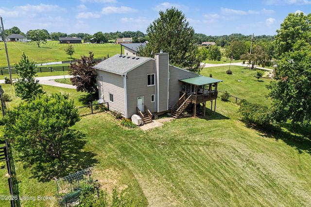 216 Shakeland Dr, Taylorsville, KY 40299