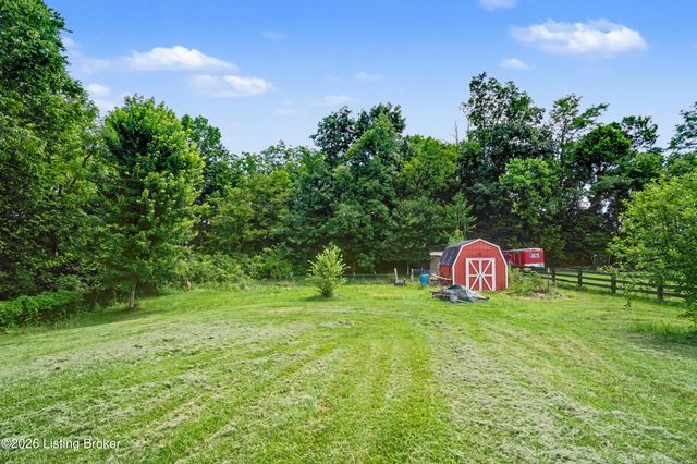 216 Shakeland Dr, Taylorsville, KY 40299
