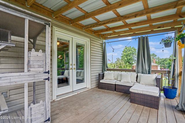 216 Shakeland Dr, Taylorsville, KY 40299