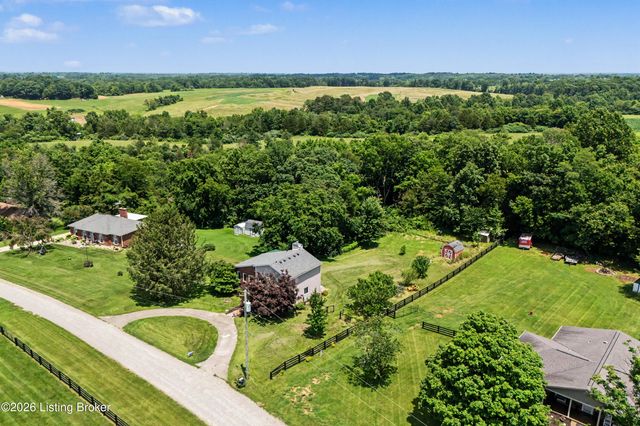 216 Shakeland Dr, Taylorsville, KY 40299