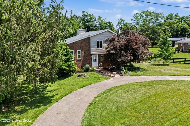 216 Shakeland Dr, Taylorsville, KY 40299