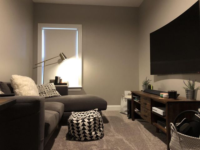 5948 Woodlands Ave, Nashville, TN 37211