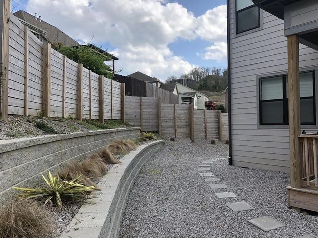 5948 Woodlands Ave, Nashville, TN 37211