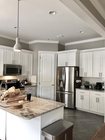 5948 Woodlands Ave, Nashville, TN 37211