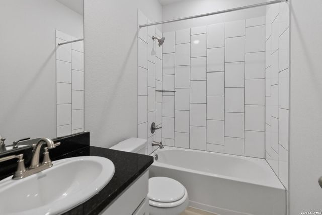 16411 GINGER XING, Elmendorf, TX 78112