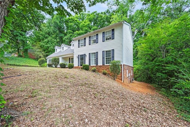 602 Commanche Drive, Macon, GA 31210