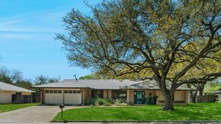 526 Crestway Dr, Windcrest, TX 78239