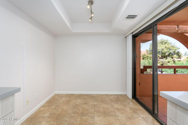 12212 N PARADISE VILLAGE Parkway S 318, Phoenix, AZ 85032