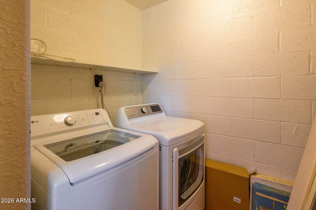 12212 N PARADISE VILLAGE Parkway S 318, Phoenix, AZ 85032