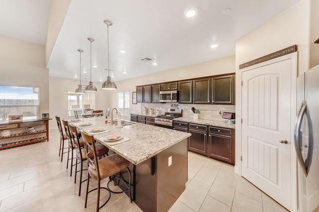 1849 Softwind Drive, Tulare, CA 93274