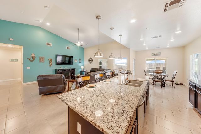 1849 Softwind Drive, Tulare, CA 93274