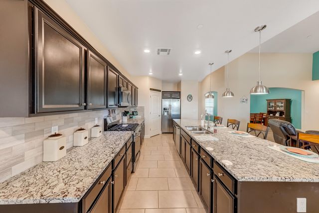 1849 Softwind Drive, Tulare, CA 93274