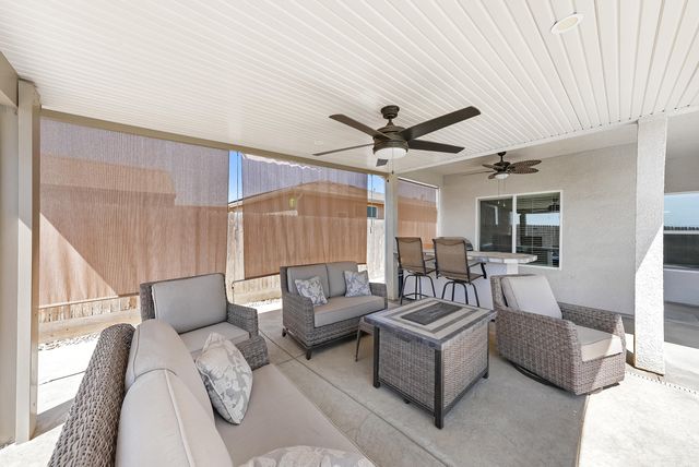 1849 Softwind Drive, Tulare, CA 93274