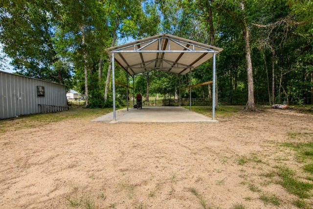 112 Lone Pine Drive, Huffman, TX 77336