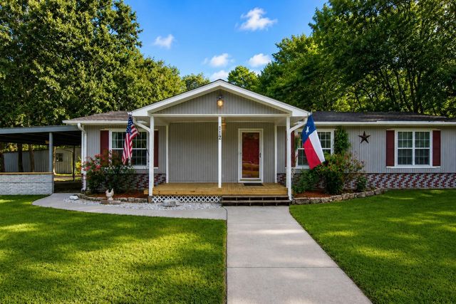 112 Lone Pine Drive, Huffman, TX 77336