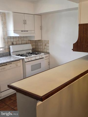 419 GILPIN RD, Upper Darby, PA 19082