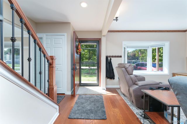 81 Groveland Drive, Marion Township, MI 48843